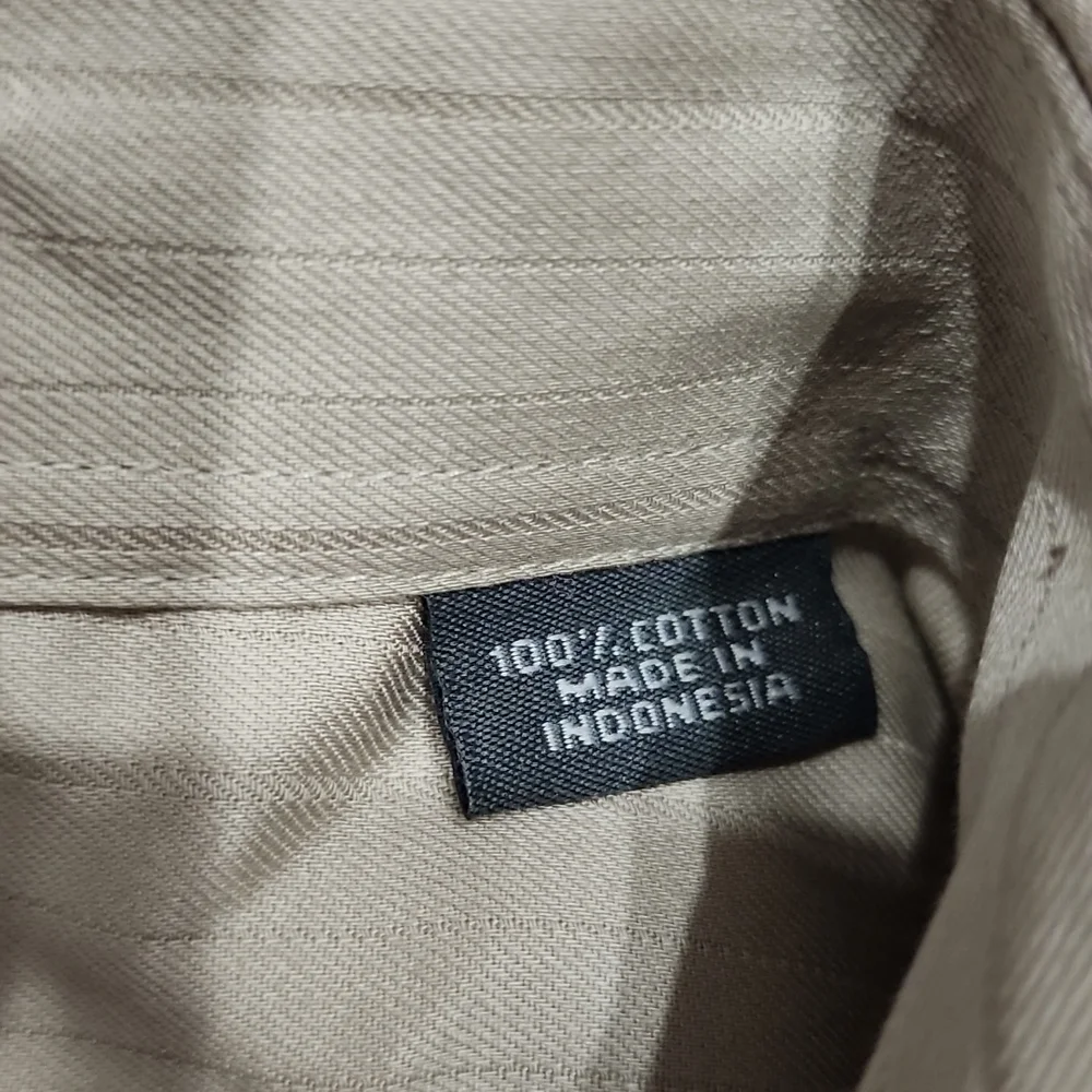 Men's Kenneth Cole dress shirt - Picture 5 of 5